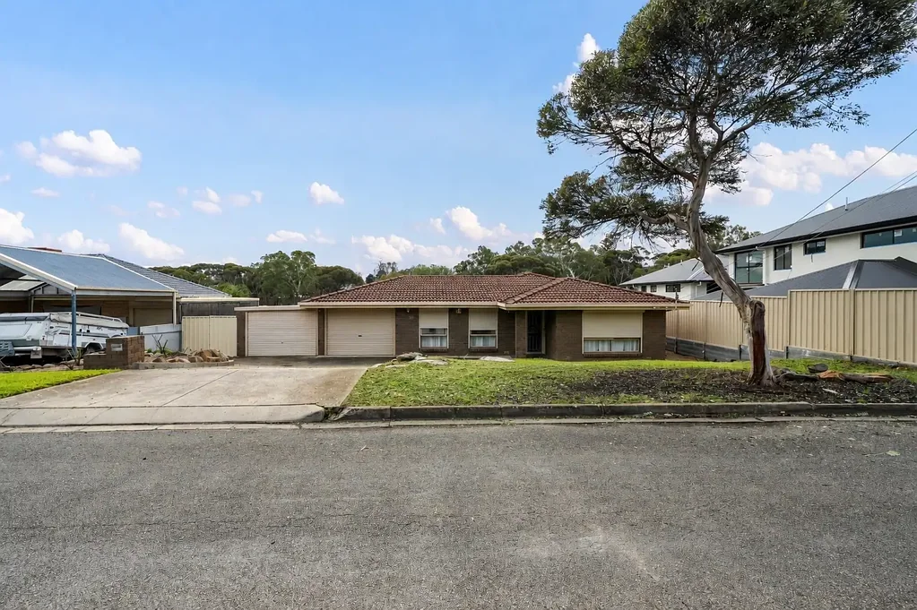 Dernancourt 3房  Prime Dernancourt Opportunity – Renovate, Rebuild or Reimagine on a Generous Allotment