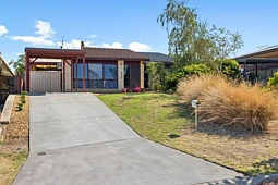 50 De Sassenay Crescent, Modbury Heights