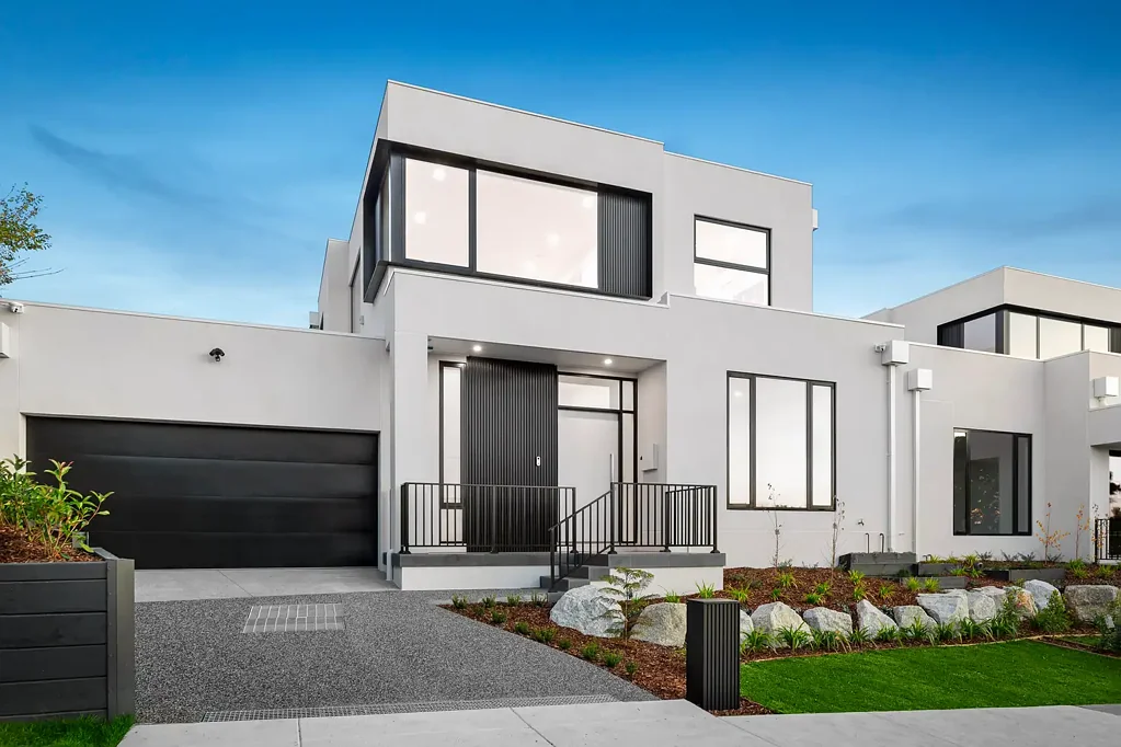 Templestowe Lower 4房 四卧三卫联排 现代奢华装修 开放式起居区 高端厨房设计 无缝室内外流动 遥控双车库 学区房 优越地理位置 Architectural Elegance with Dual Master Suites and Designer Flair