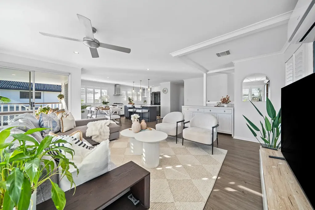 Biggera Waters 5Zimmer Act Fast! Waterfront Property with Committed Sellers
