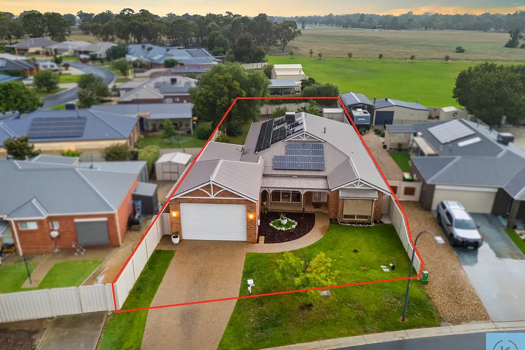 Tocumwal 4房  Modern Comfort in a Quiet Court Setting