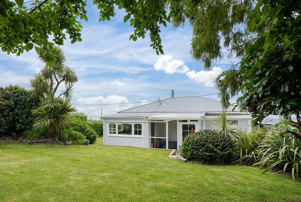28 Shrewsbury Street, Riverton, Southland