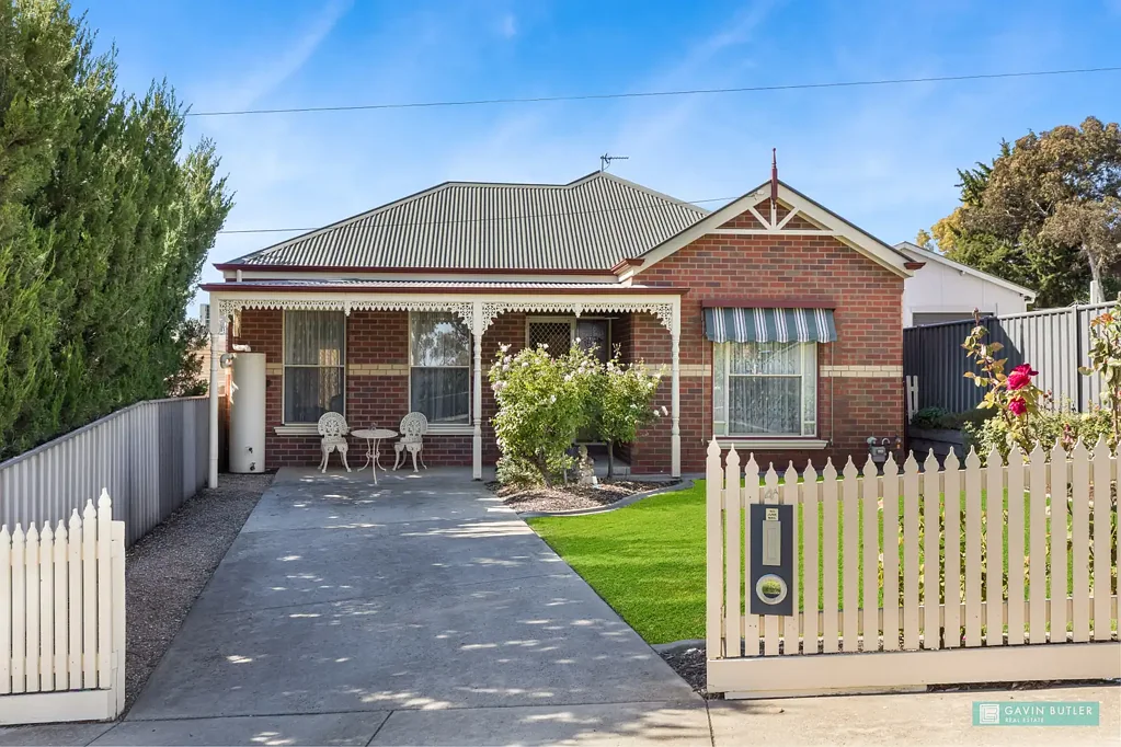 Kennington 3 Slaapkamer Immaculate home beautifully presented