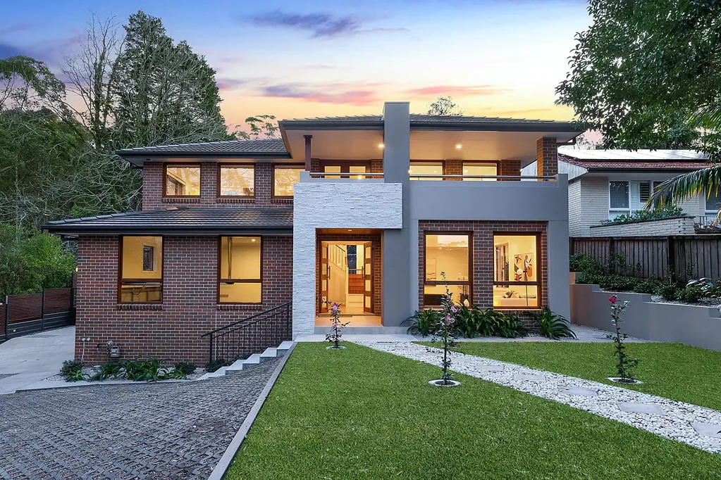 Wahroonga 5chambre Family paradise, statement in superb family living