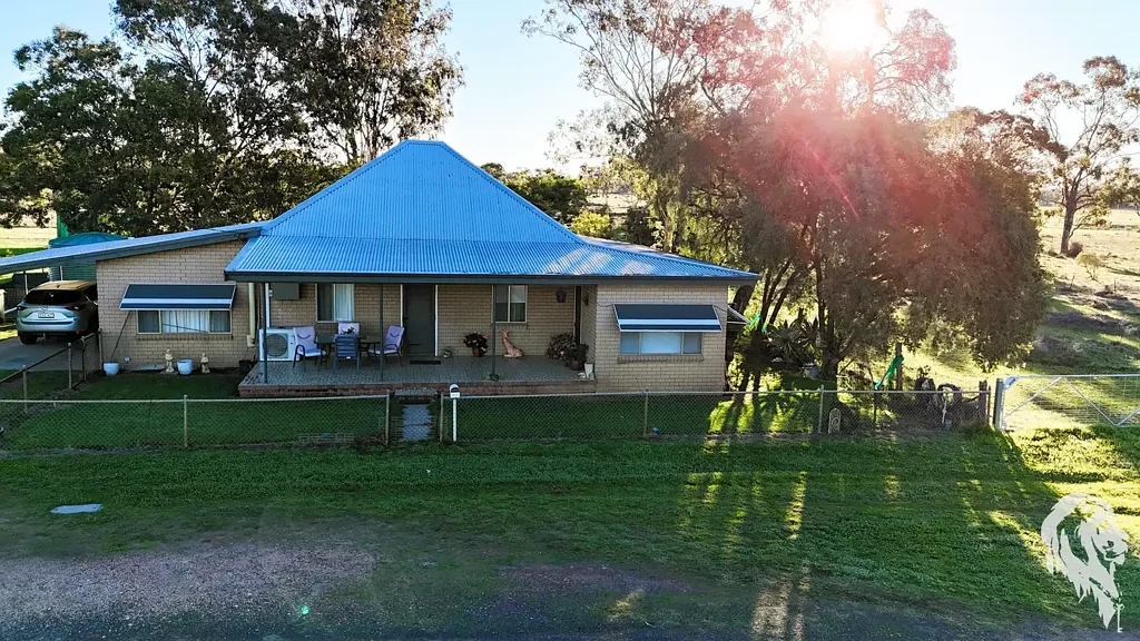 Baan Baa 4房  MOVING TO THE COUNTRY?  HOUSE ON ACREAGE FOR SALE!