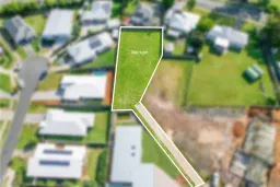 45 Blue Wren Place, Cooroy