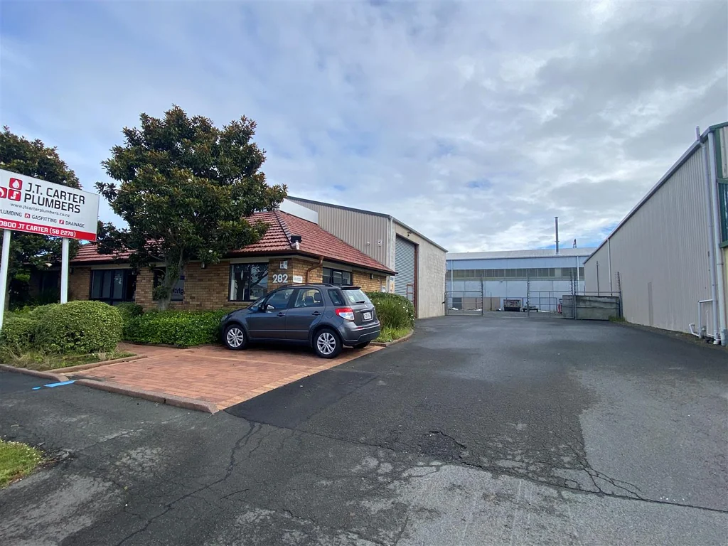 Temple View Industrial With Large Secure Yard