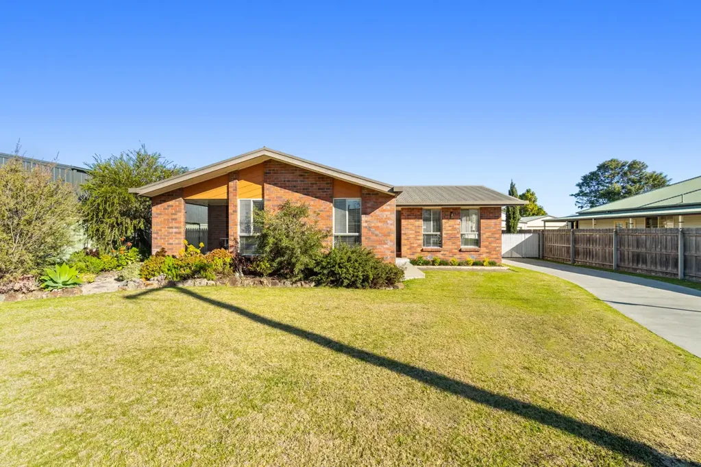 24 Jones Street, Stratford, VIC 3862