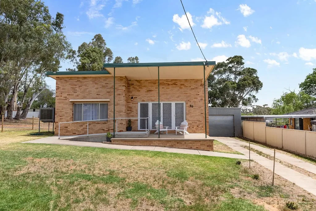 90 Allonby Avenue, Forest Hill, NSW 2651