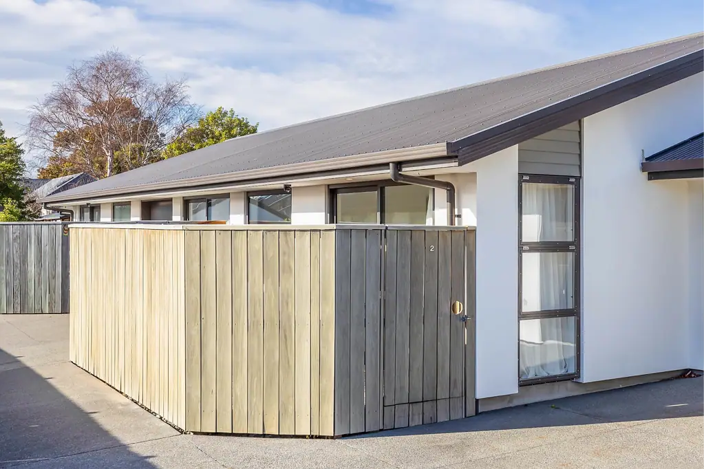 Edgeware 3房  Easy Care Living on the City Fringe