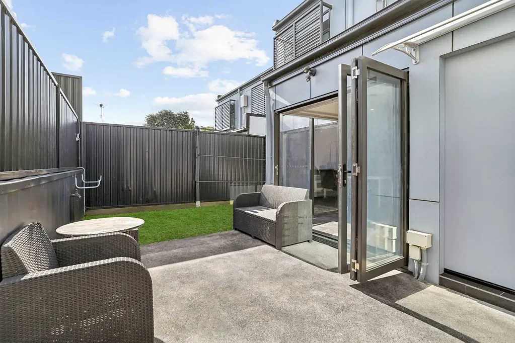 Just listed and available for lease! Modern and stylish living on close to CBD!