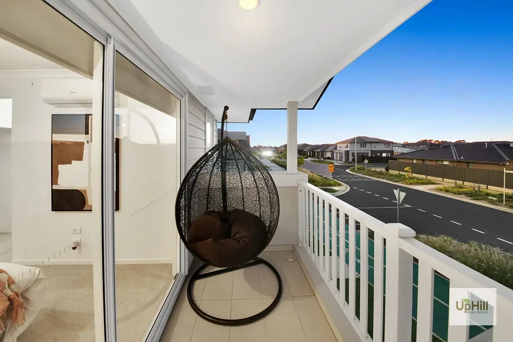 Berwick 4 Slaapkamer Invest or Nest in Style Within Minta Estate