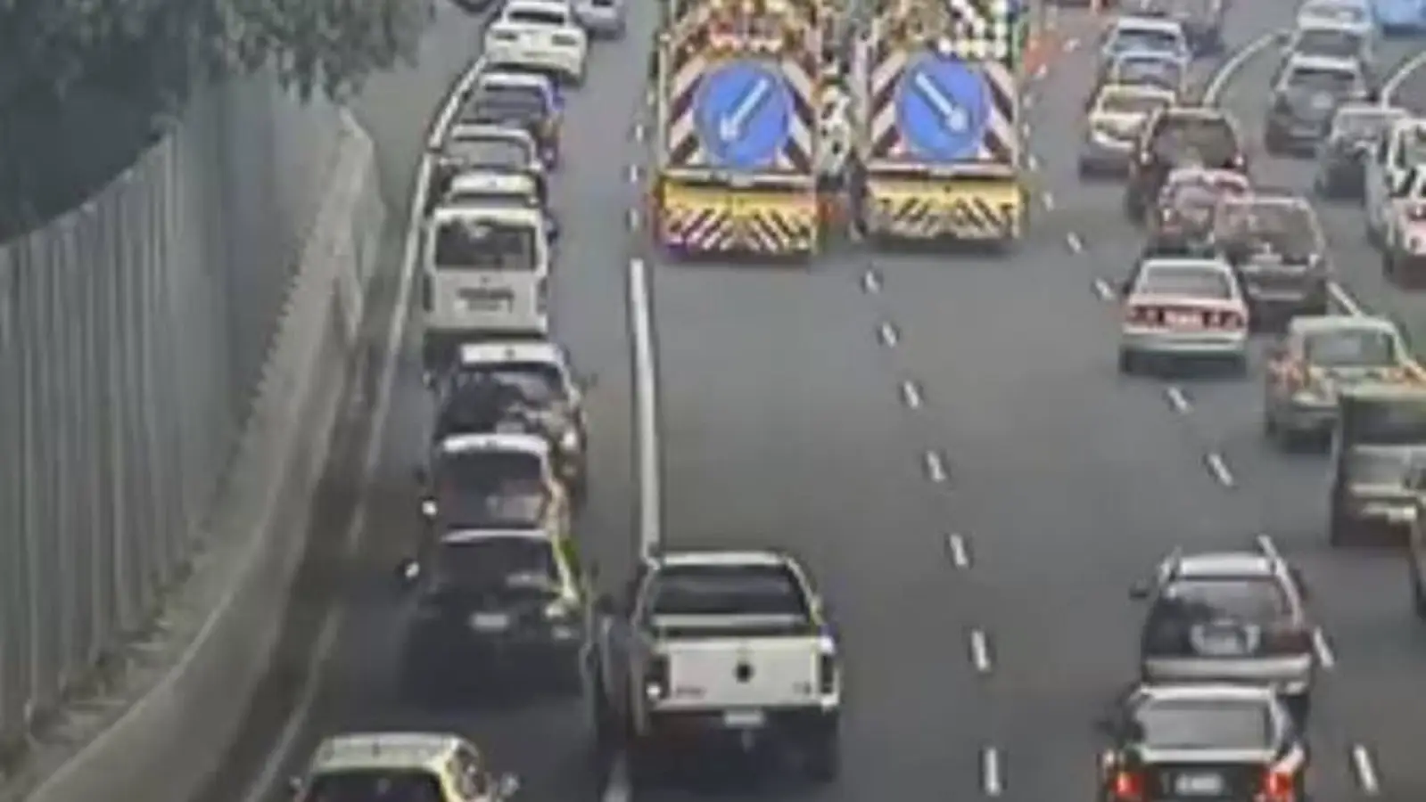 维多利亚公园附近发生车祸致道路拥堵 交通现已恢复