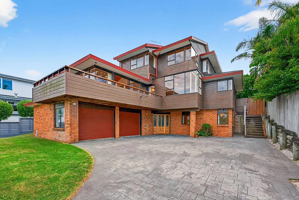 Rothesay Bay 4 Slaapkamer Substantial Family Home with Pool