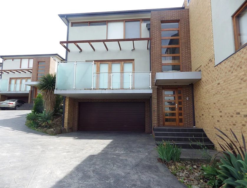 4/129 Darebin Boulevard, Reservoir, North Melbourne, 3 ਕਮਰੇ, 2 ਬਾਥਰੂਮ, Townhouse
