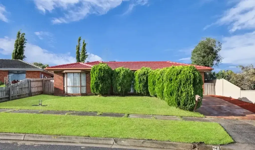 Modern Family Living in Hallam – Space, Comfort & Convenience
