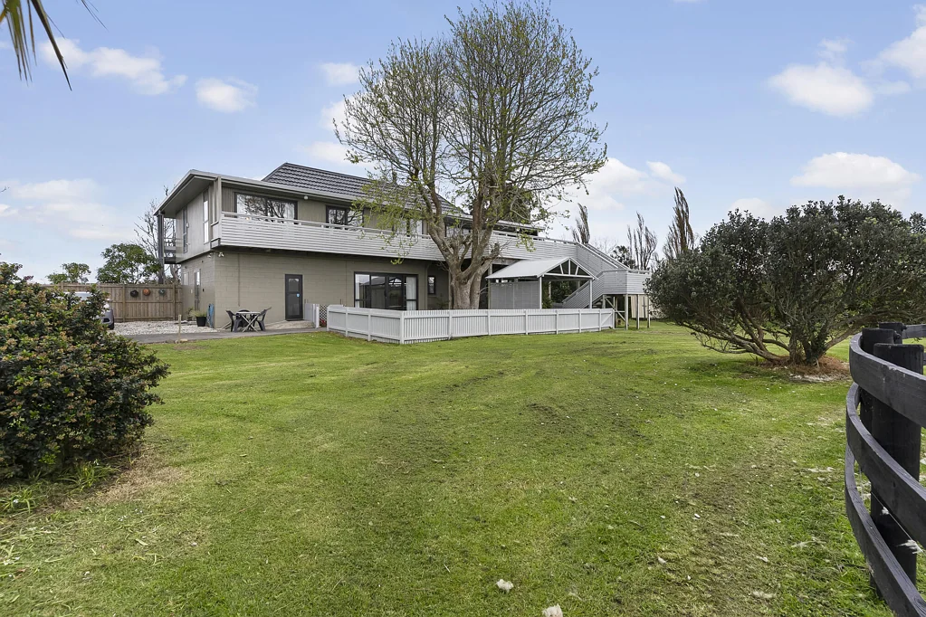 Helensville 5 Slaapkamer Waterfront Lifestyle