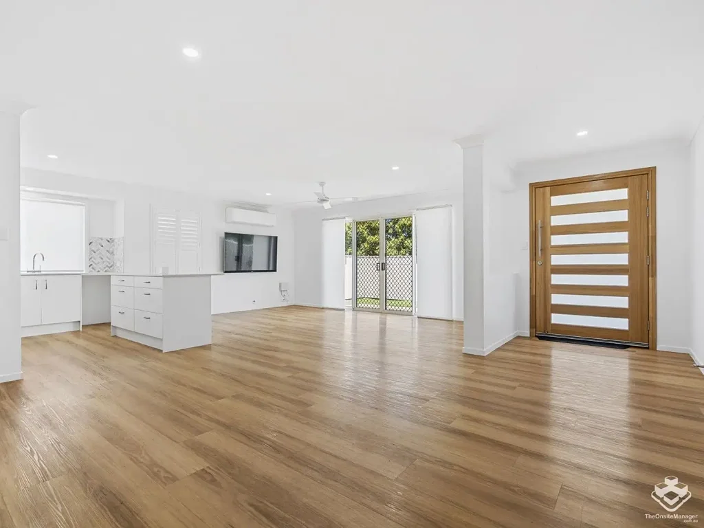Labrador 3房  Stylish Renovated Duplex—Coastal Convenience & Effortless Living