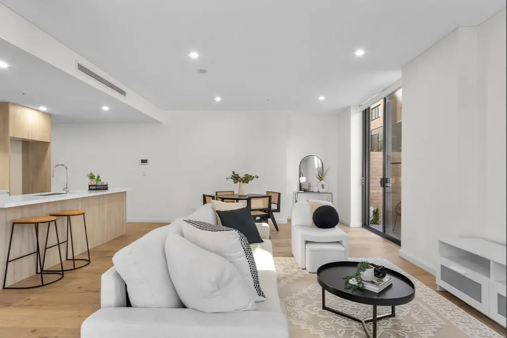 Modern Brand New 2 Bedroom Apartment in Prime Location