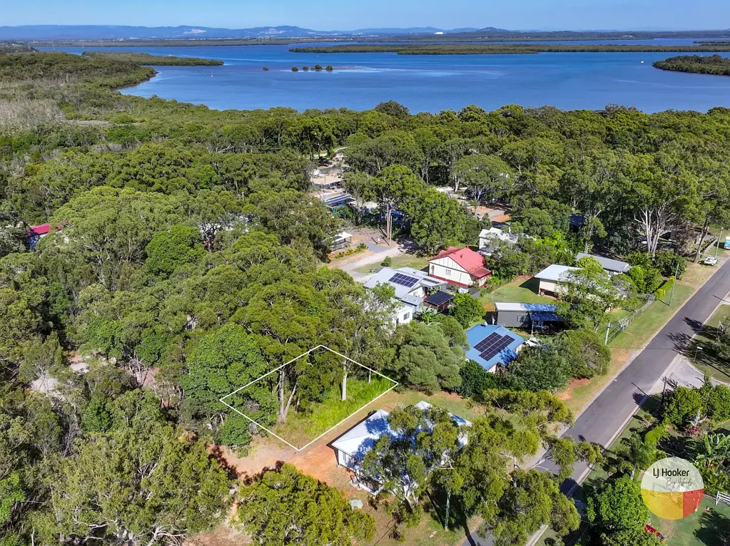 4 Frangipanni Street, Russell Island, QLD 4184