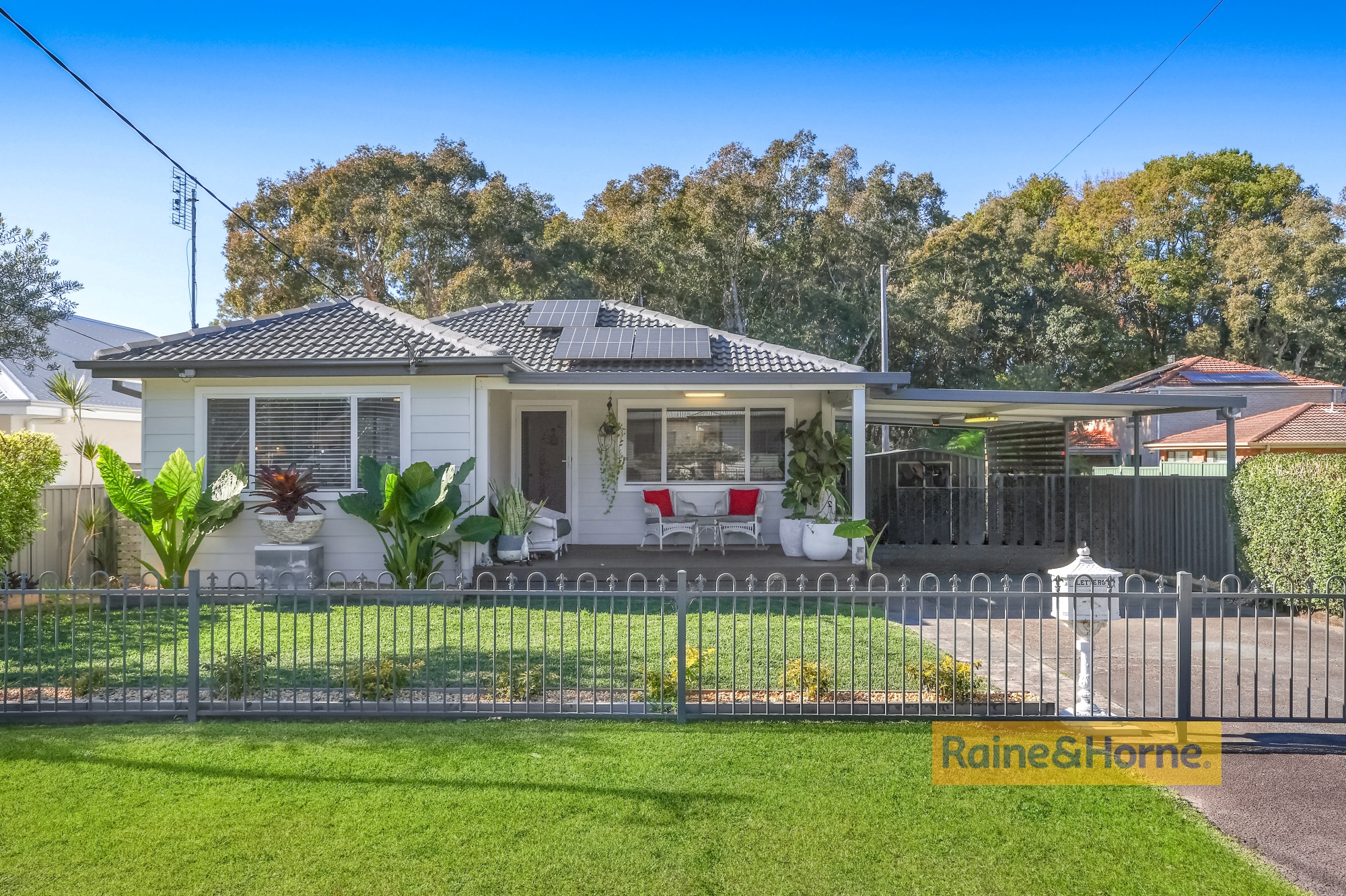 12 SQUIRREL ST, WOY WOY NSW 2256, 0房, 0浴, House