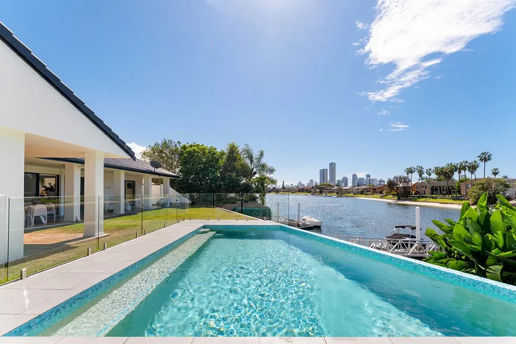 Mermaid Waters 5房  Lake Intrepid Living: Exceptional Scale | Enticing Outlook | Enviable Location