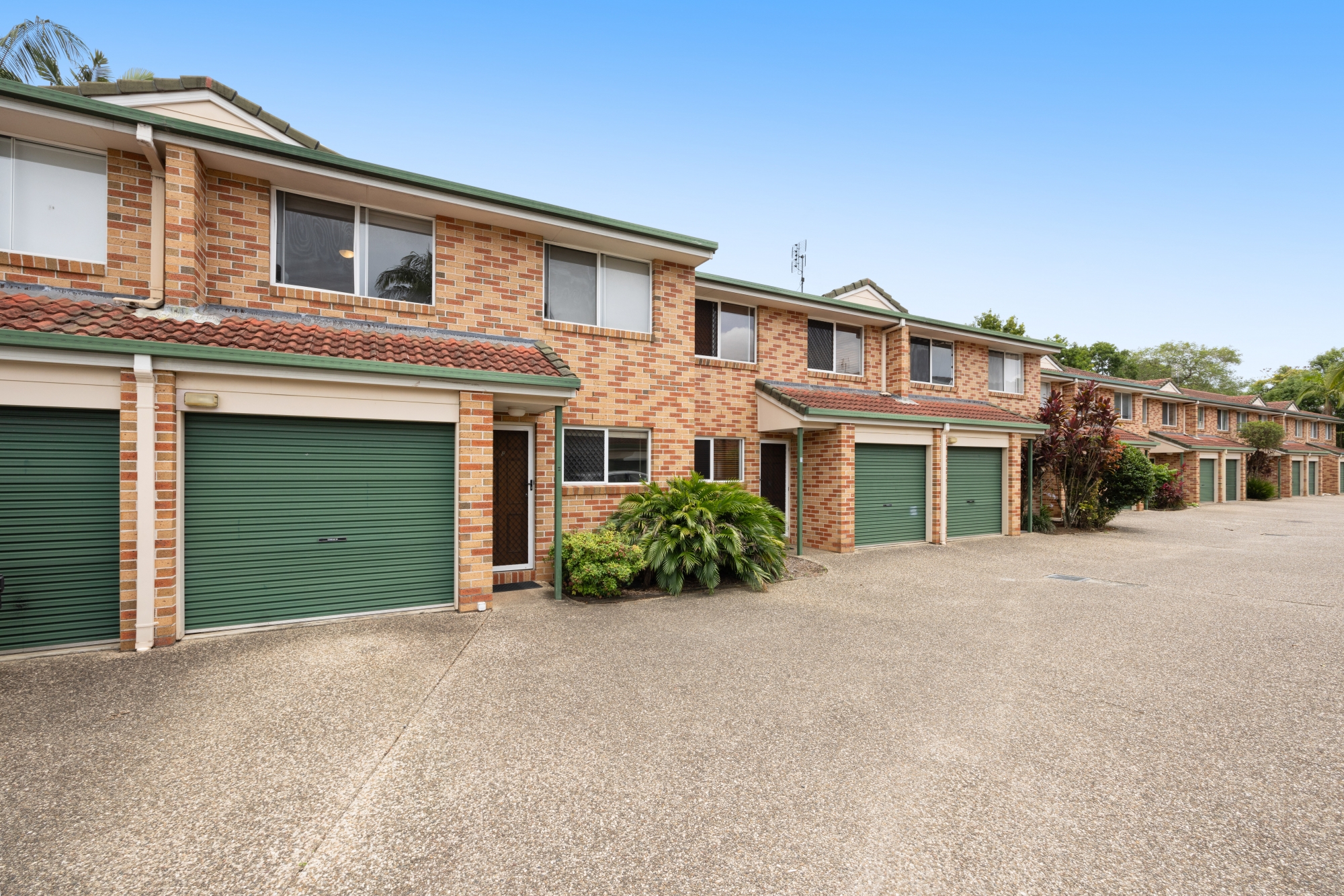 UNIT 2 76 BLACKALL TCE, NAMBOUR QLD 4560, 0 habitaciones, 0 baños, Townhouse