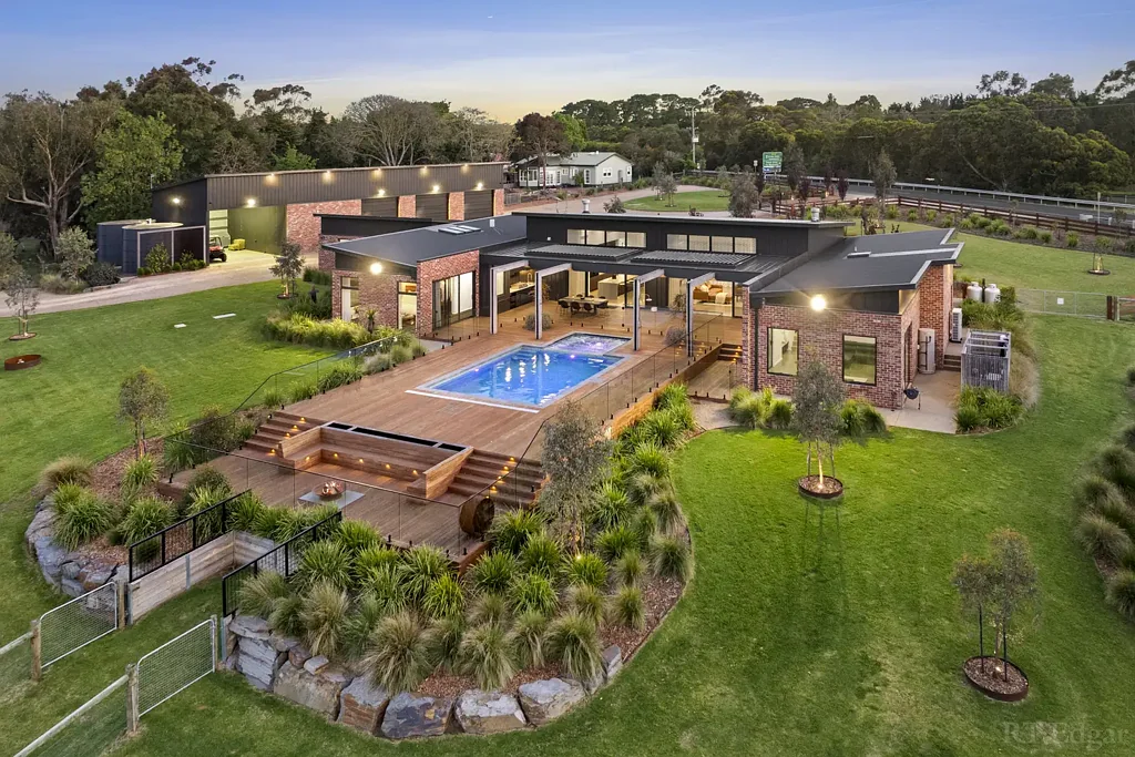 Wallington  Resort Style Luxury in the Heart of The Bellarine