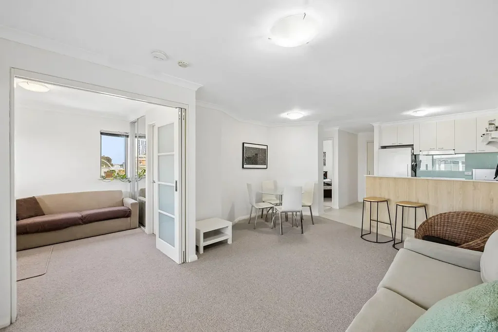 PARTLY FURNISHED 2x1 IN PRIME LOCATION!