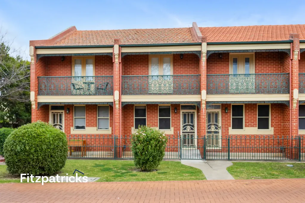 2/11 Crampton Street, Wagga Wagga, NSW 2650