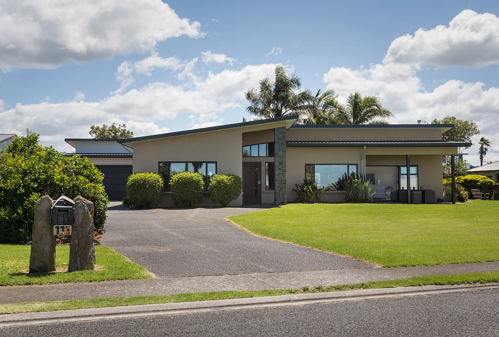 Athenree 4 Slaapkamer Sun , Space and Serenity