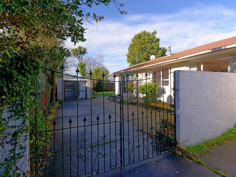 1/64 Crofton Road, Harewood, Christchurch, 2 Schlafzimmer, 1 Badezimmer