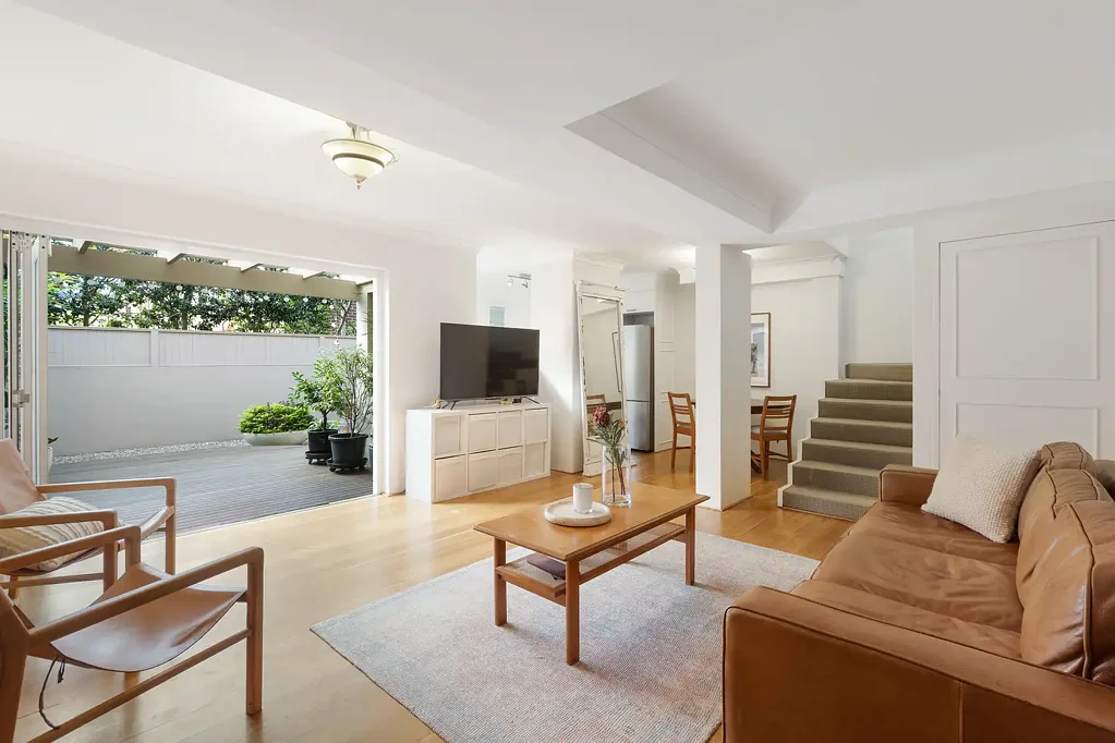 Charming 3-Bedroom Townhouse in the Heart of Crows Nest