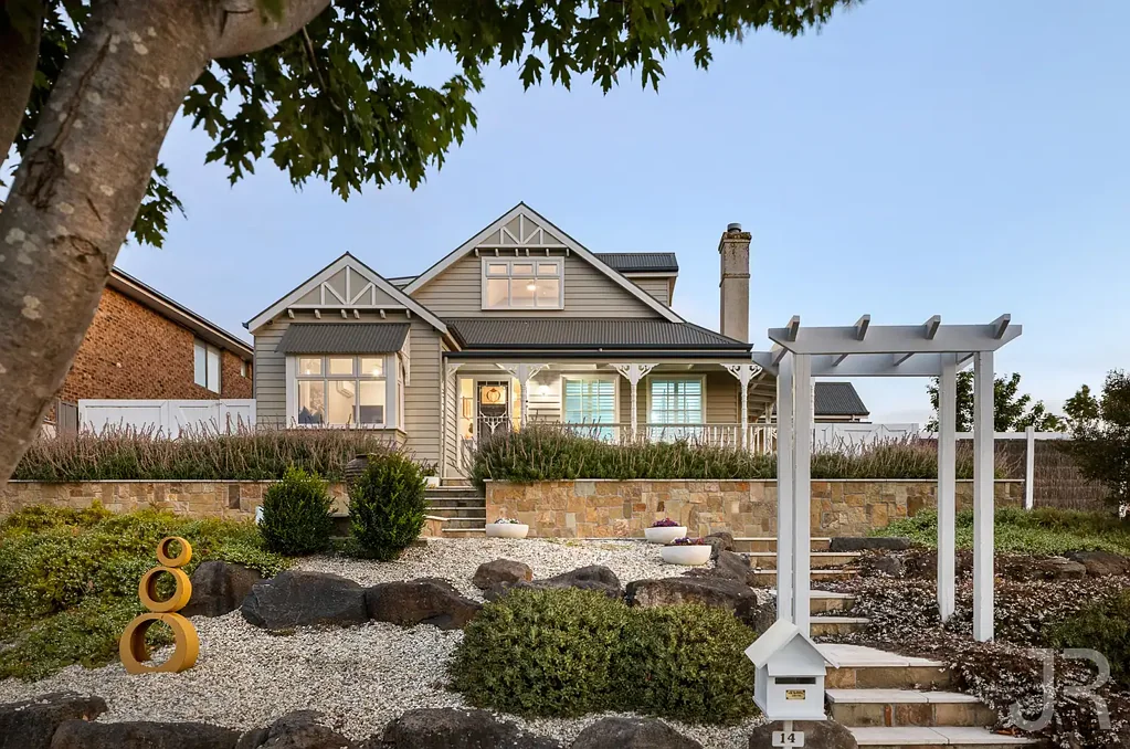 14 Royal Crescent, Beaconsfield, VIC 3807
