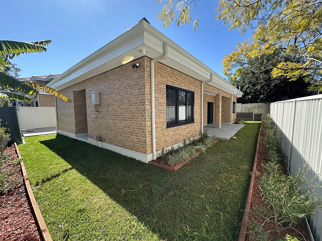 Newly Built Spacious 3-Bedroom Villa in Prime Eastwood Location
