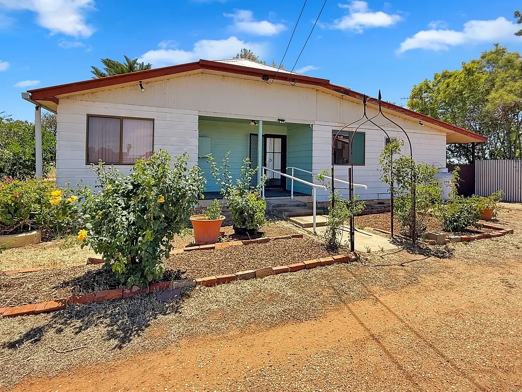 114 Cassia Road, Leeton, NSW 2705