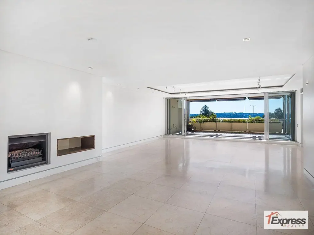 LUXURIOUS UNFURNISHED APARTMENT WITH OVER 300 SQUARE METRES OF INTERNAL SPACE PLUS BALCONIES