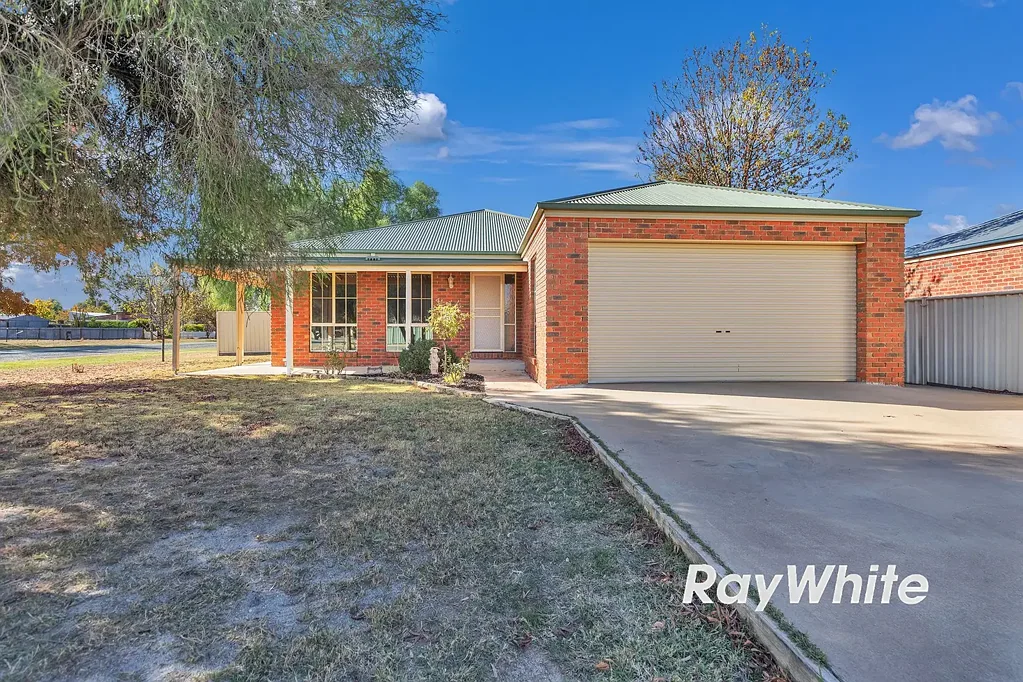 Rochester 4chambre Spacious Family Living on 930sqm