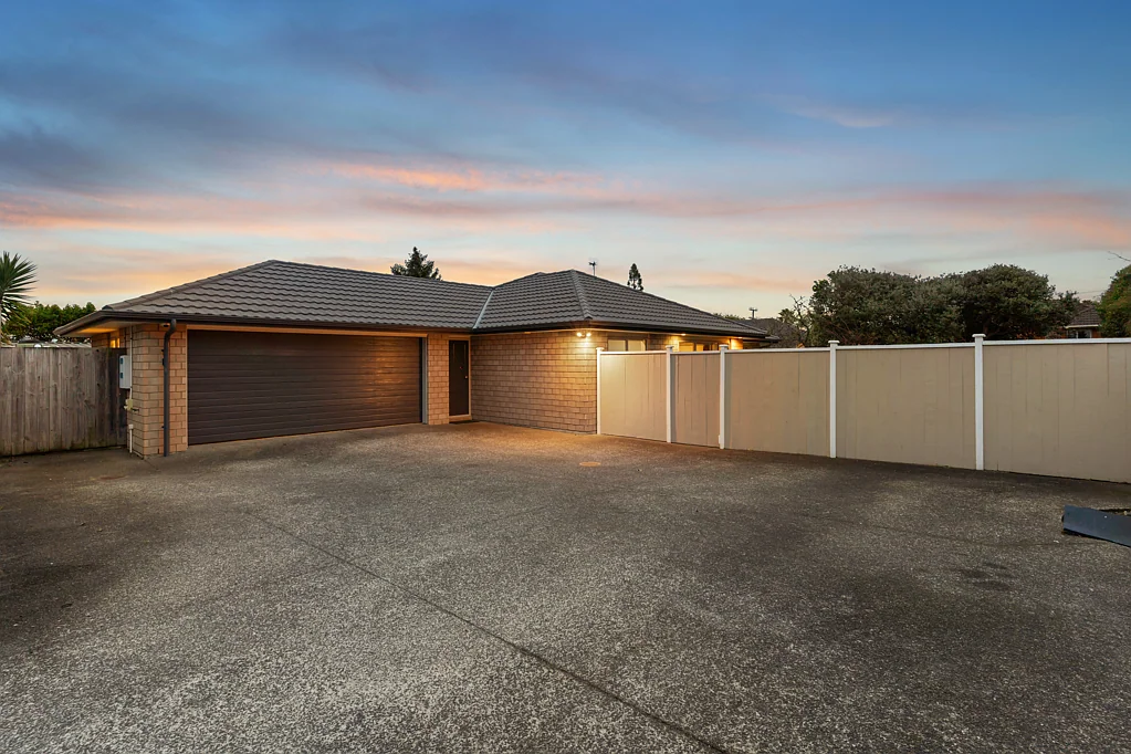 12a Kervil Avenue, Te Atatu Peninsula, Waitakere City, Auckland