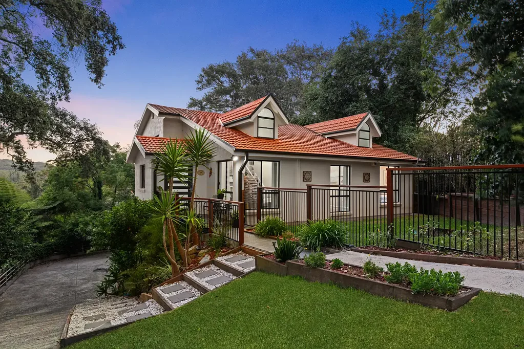 Lisarow 6غرفة نوم Spacious Multi-Level Family Home with Versatile Living & Modern Comforts