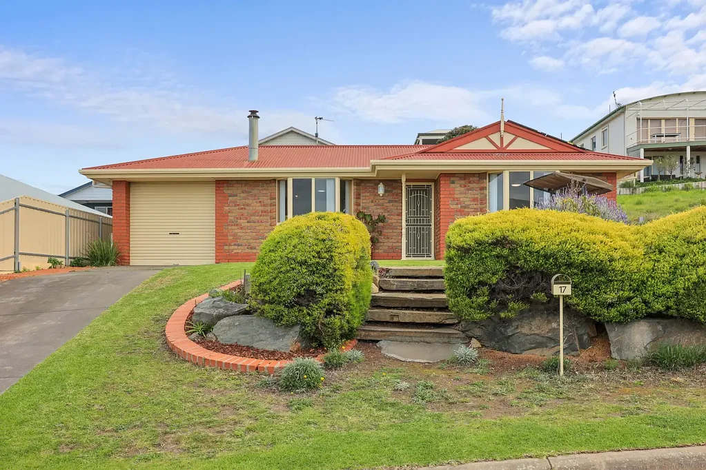 Encounter Bay 3房  Elevated Coastal Living with Beautiful Bay Views