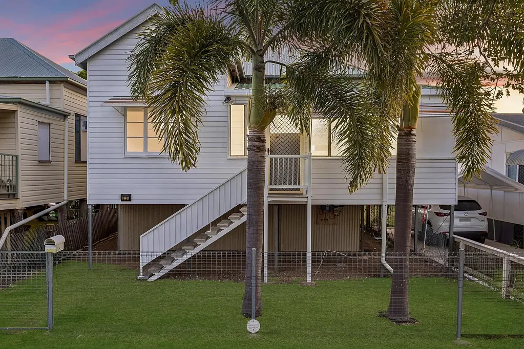 Allenstown 3 Bedroom A Renovated Gem with Central Convenience