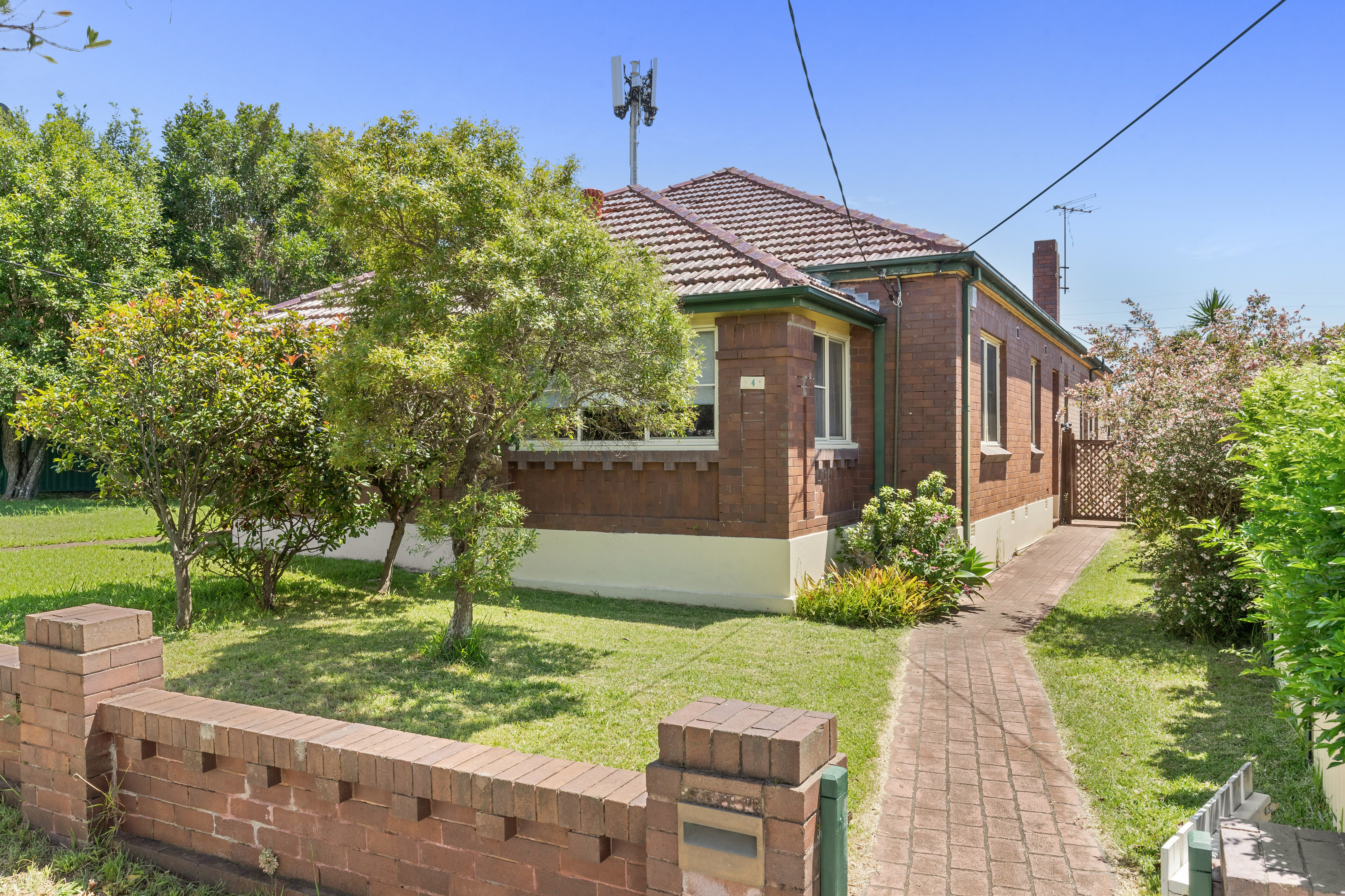 2-4 RUSSELL AV, SANS SOUCI NSW 2219, 0房, 0浴, House