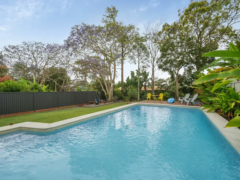 Clontarf 4ਬੈੱਡਰੂਮ Renovated Family Living with a Poolside Lifestyle