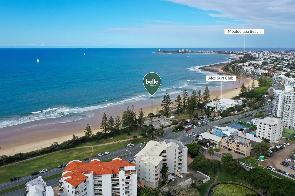 Alexandra Headland 2침실 North-East Facing beachfront Unit. 150 Meters to Surf Club.