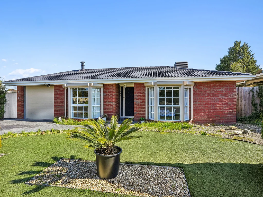 37 Rokeby Crescent, Craigieburn, VIC 3064