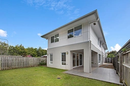 2 Stillwater Court, Hope Island