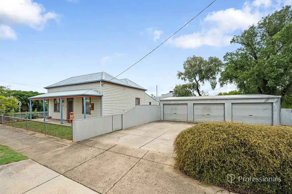 24 Inkerman Street, Maryborough, VIC 3465