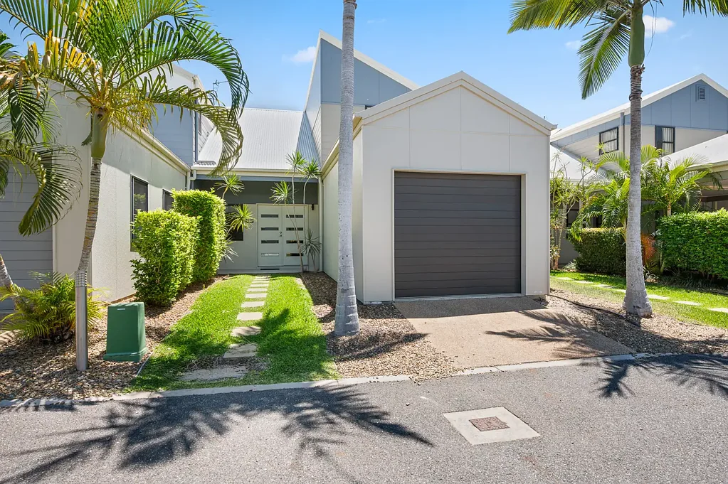 Telina 3房  LOW MAINTENANCE LIVING WITH RESORT STYLE FACILITIES!