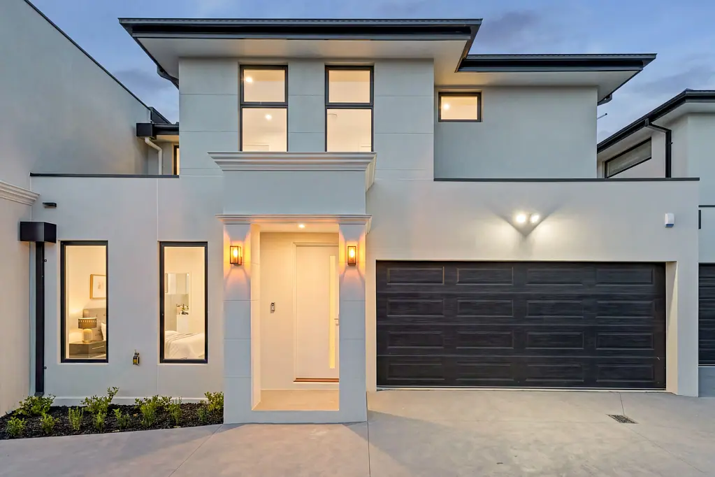 Clayton 4房 全新豪华，配备四间独立卫浴套间 Brand-New Luxury with Four Private Ensuites